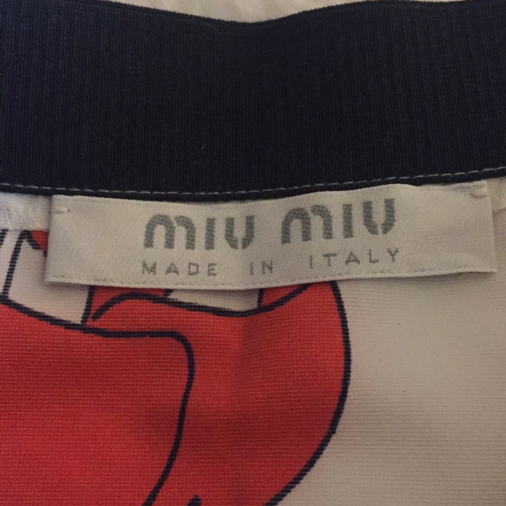 Miu Miu Red and White Floral Skirt - Picture 3 of 8